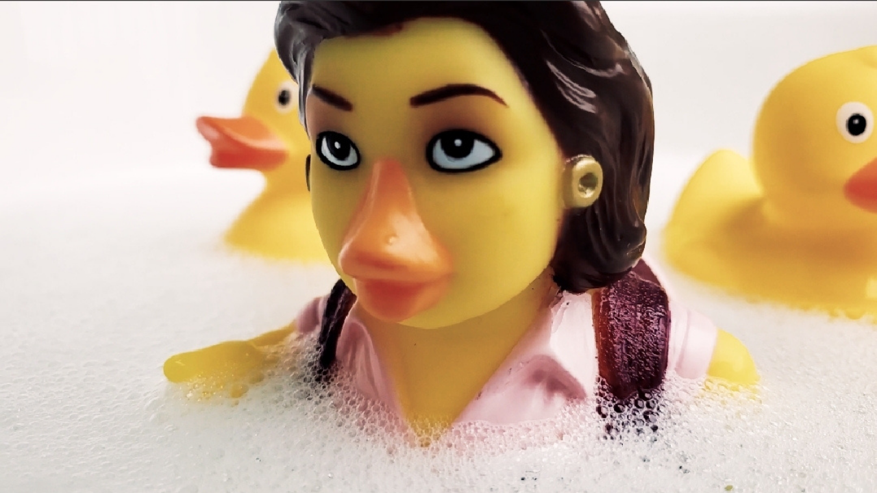 CelebriDucks Queen of Soak – R-E-S- PECK Rubber Duck
